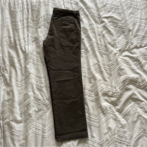 Gap Chino - Picture 3 of 5